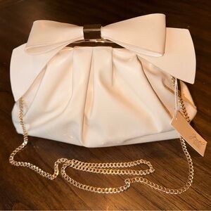 NWT Badgley Mischka Wrapped Bow Frame Clutch Chain Strap Sand Vegan Leather